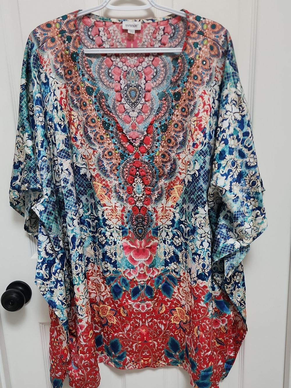 Avenue Size 18-20 Blue Red Multicolor Beaded V-Neck Tunic